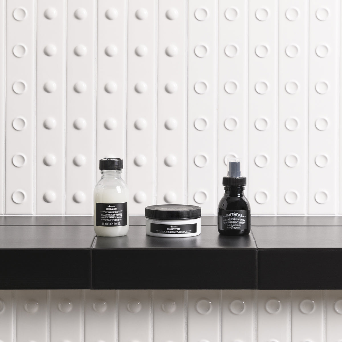 Davines OI Shampoo - Gentle daily shampoo for radiant, shiny, velvety-soft hair