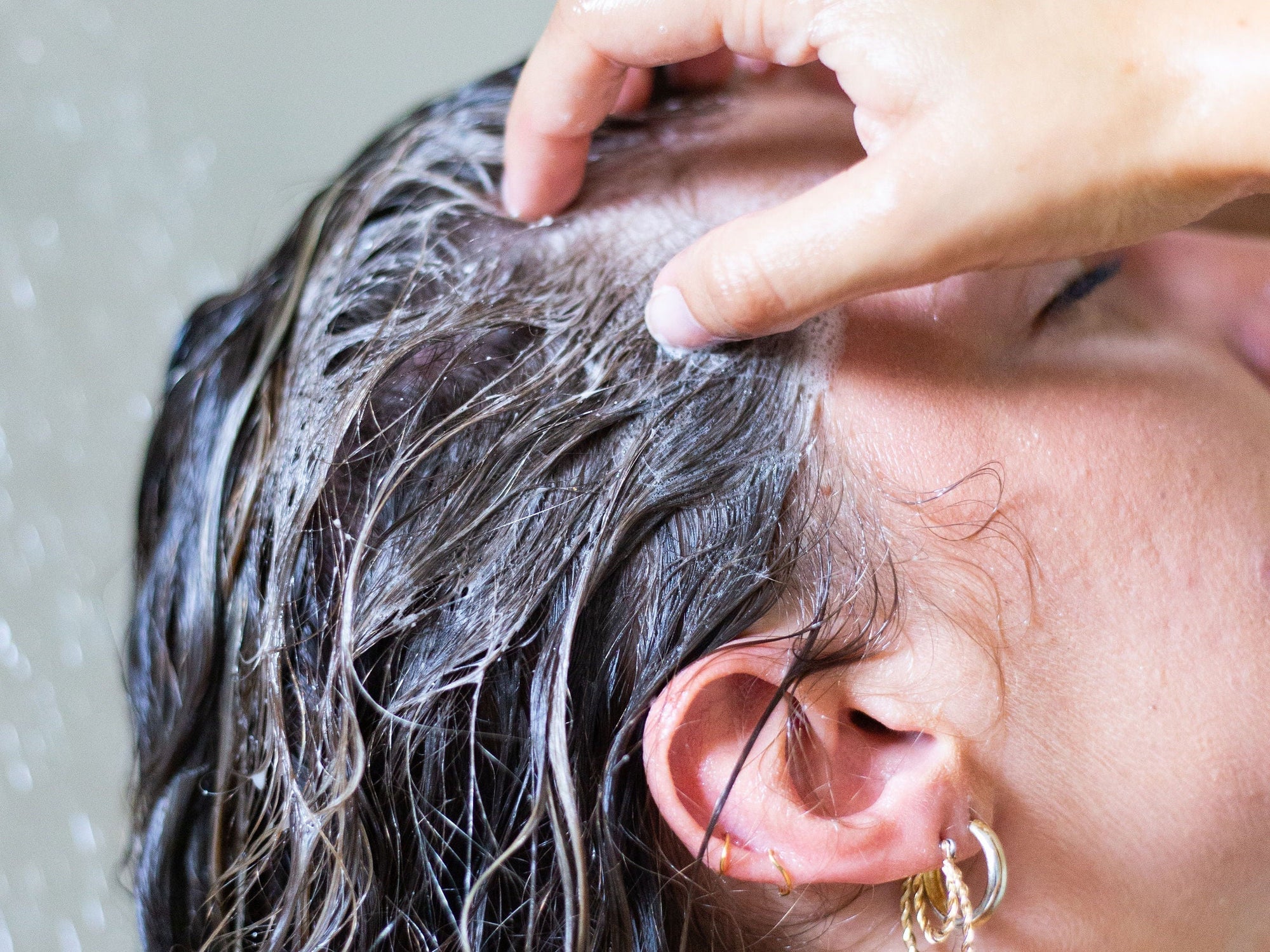 Expert Tips for How to Sleep with Wet Hair | Davines