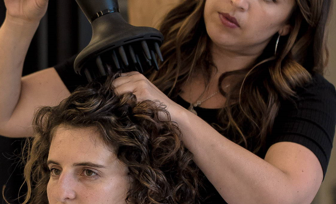 How To Achieve Flawless Frizz-Free Curls This Winter