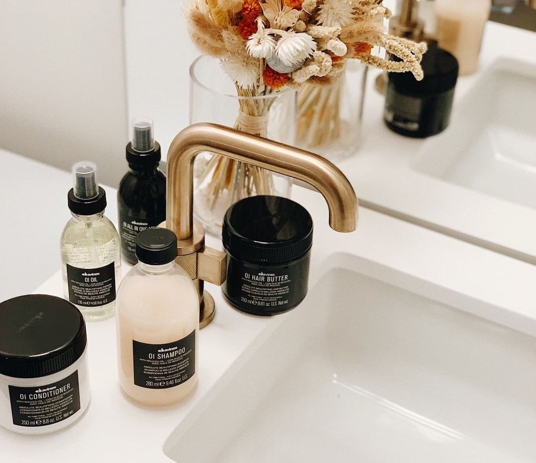 Roucou oil family hair Davines OI