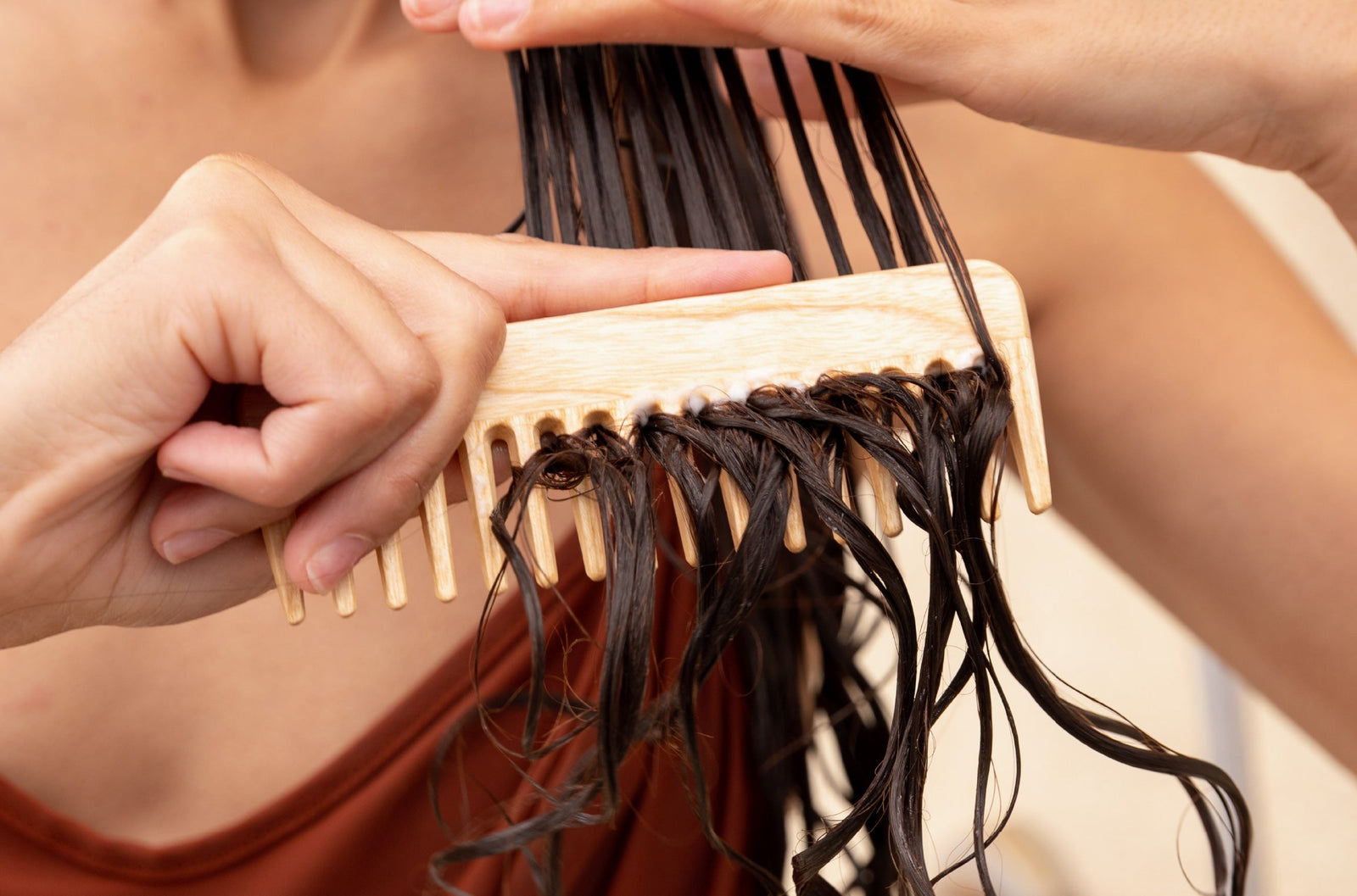 6 Steps To Protect Your Hair Against Chlorine When Swimming