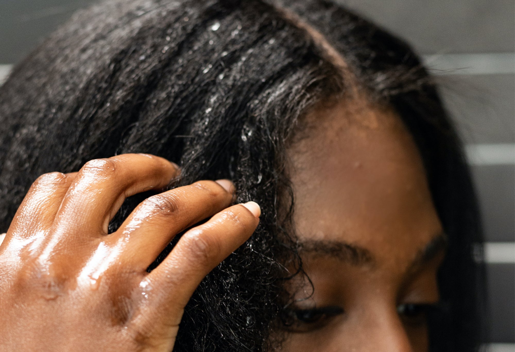 Rosemary oil is next best thing to keep your hair healthy
