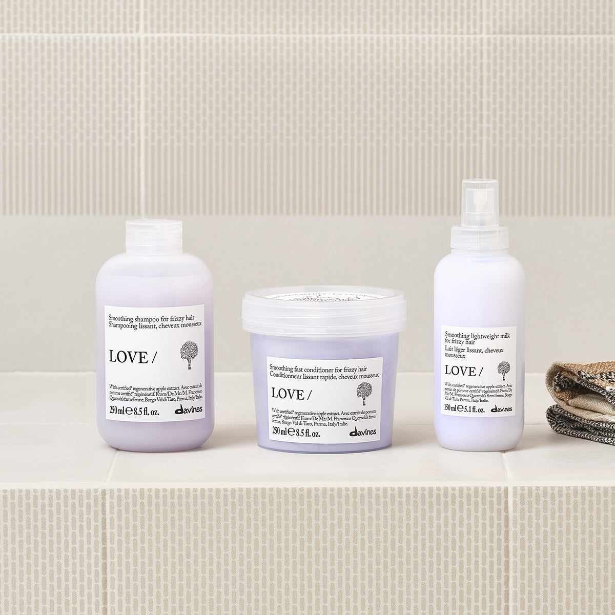 
Davines LOVE SMOOTHING Conditioner - Smoothing fast conditioner for frizzy hair
