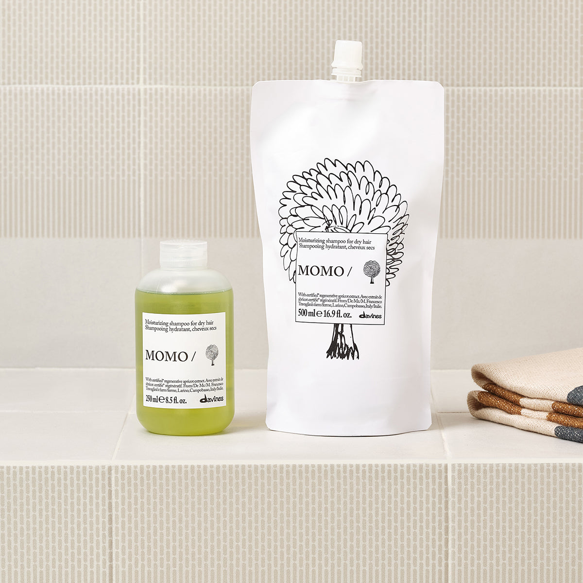 
Davines MOMO Shampoo Refill - Moisturizing shampoo for dry hair