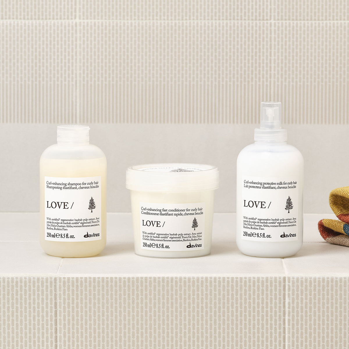 Davines-70115SLC-LOVE-CURL-COND-250ML-8004608302056-SITUATIONAL-1.jpg