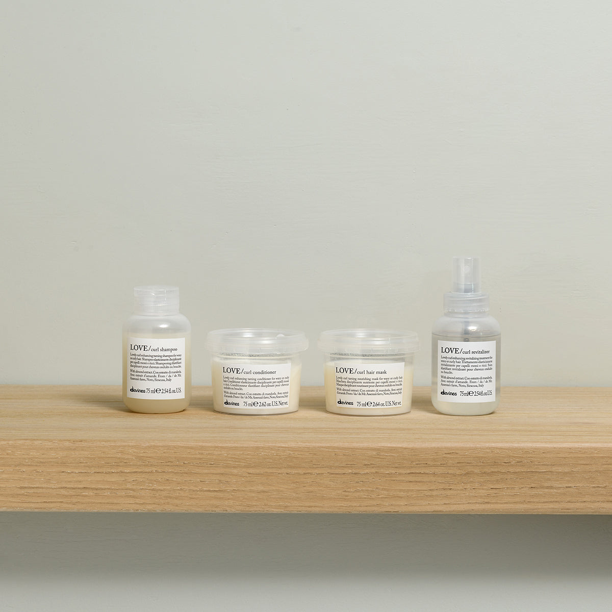 Translation missing: en.products.general.vendor: ESSENTIAL HAIRCARE LOVE CURL Shampoo <p>Curl enhancing and taming shampoo for curly or wavy hair</p>
-100x.jpg?v=1760543181
