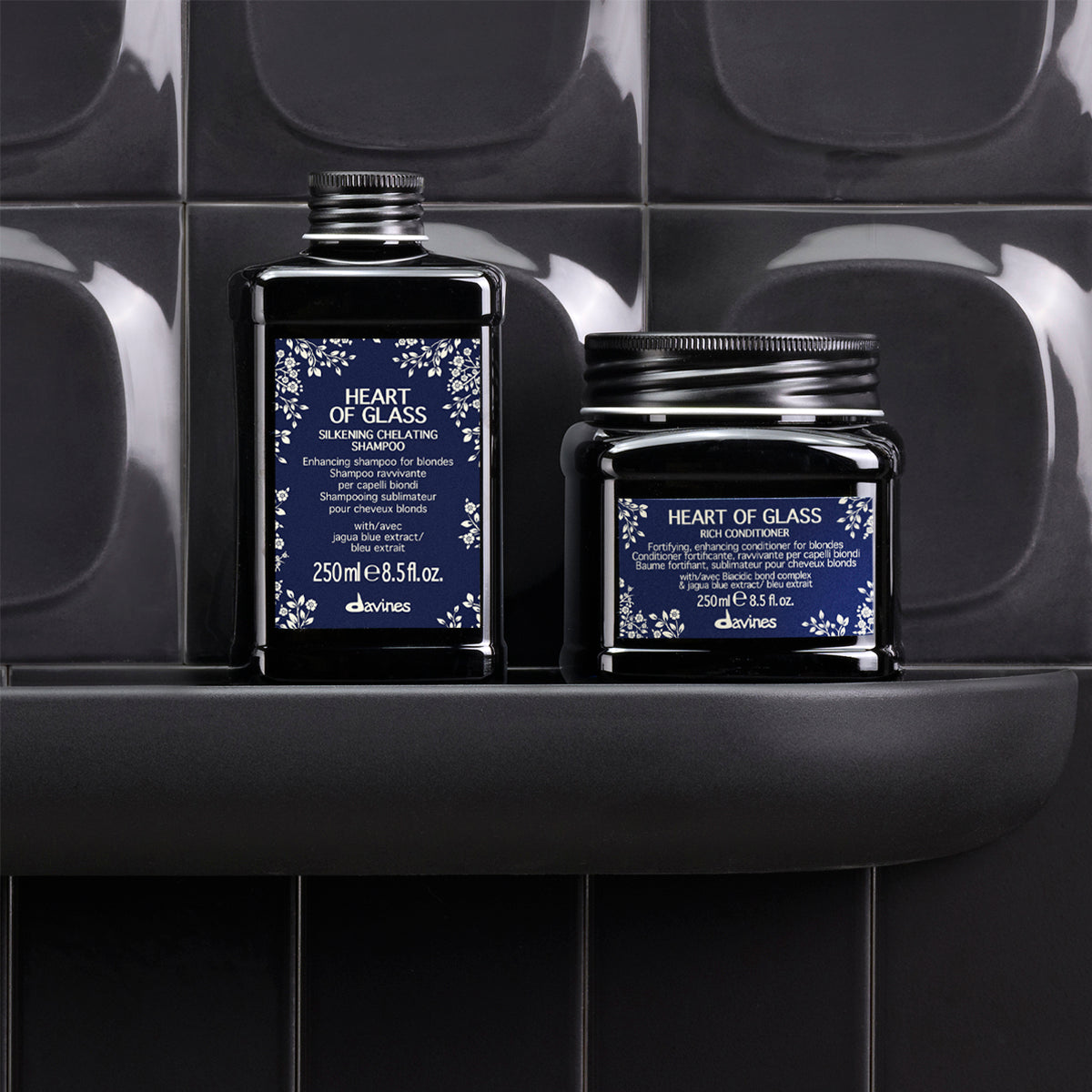 Davines-Heart of glass groupage-72026-silkening-chelating-shampoo-250ml-72027-rich-conditioner-250ml-situational_NO BADGE.jpg