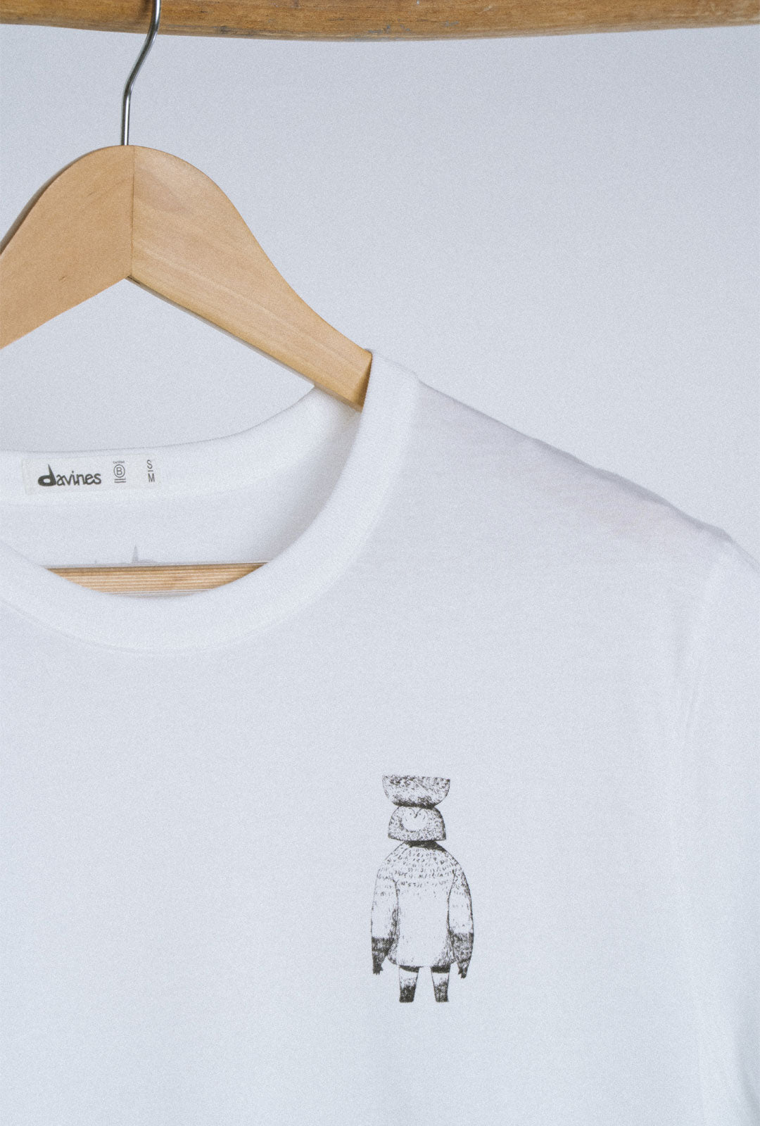
Davines Regenerative Organic Cotton Tee, Spirit B - Crafted from Regenerative Organic Certified Cotton and grown by indigenous farmers in Odisha, India, this t-shirt represents a commitment to soil health, biodiversity, and the communities who cultivate it.
Clean lines and an understated logo on the upper sleeve and back.  
Care Instructions:Machine wash cold, gentle cycle, with like colors. No bleach. Tumble dry low and remove promptly, or hang dry. Iron on reverse, low heat. Do not dry clean.