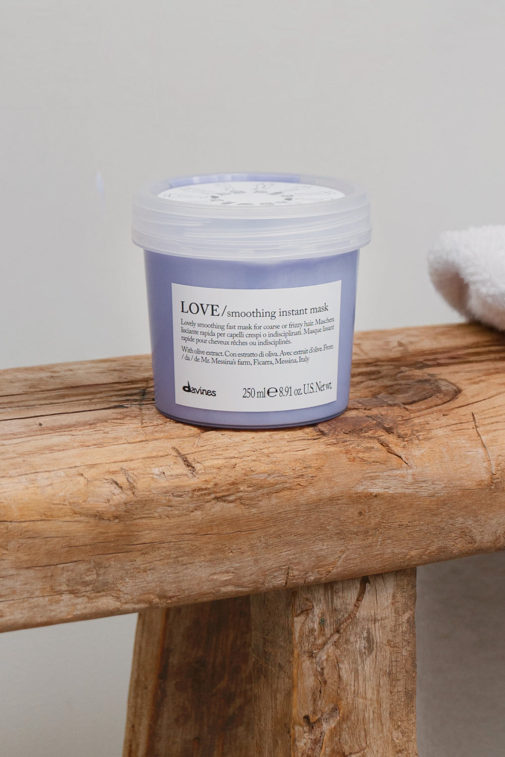 Give a Gift, Get a Gift 1  Davines
